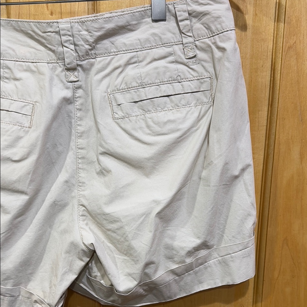 Tommy Hilfiger Cream Cargo Shorts Mid-Thigh Length size 10 - Picture 7 of 9